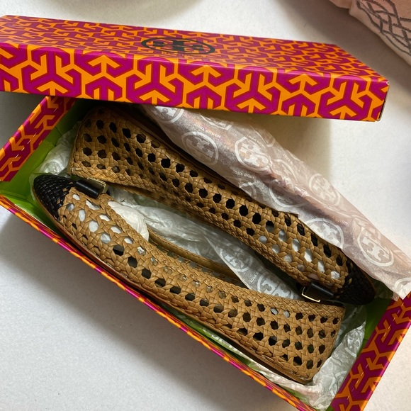 TORI BURCH Carlyle Flats size 8.5 - Picture 7 of 7